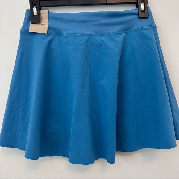 Nike Women's Dri Fit Skater Skort Blue Size Small NWT - Picture 2 of 4